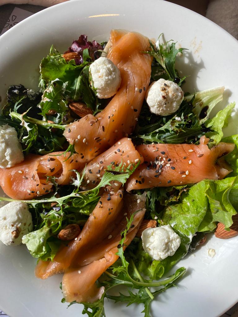 Ensalada Grande Salmonita