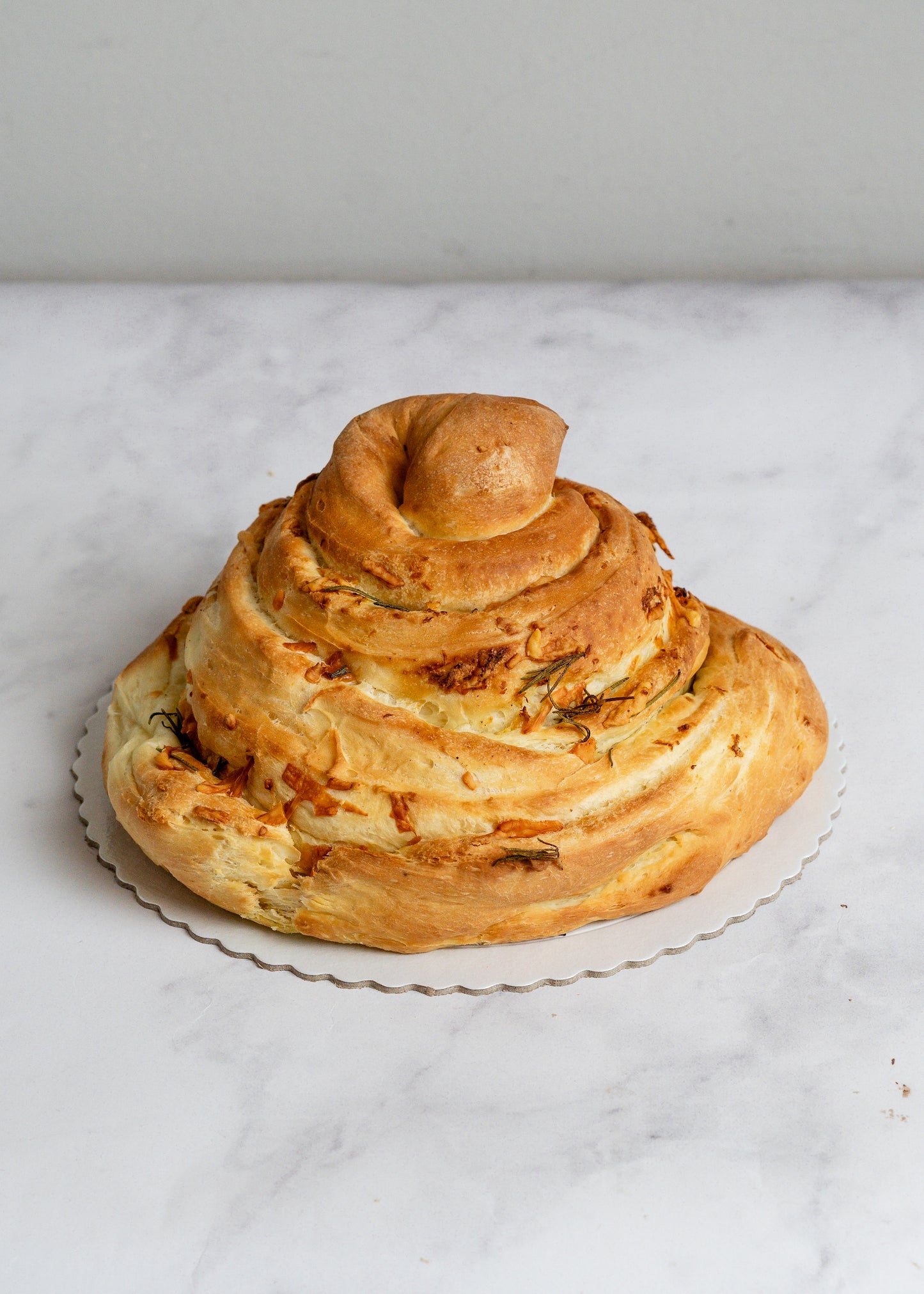 Roll De Ajo, Parmesano Y Romero