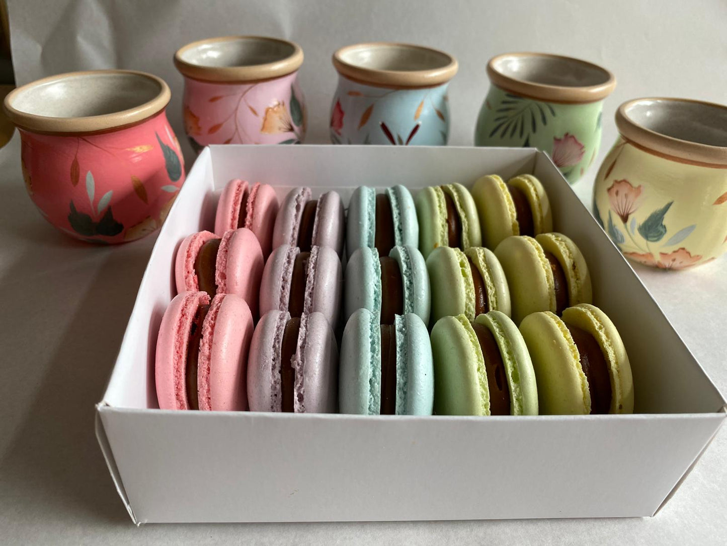 Macarons Rainbow Box
