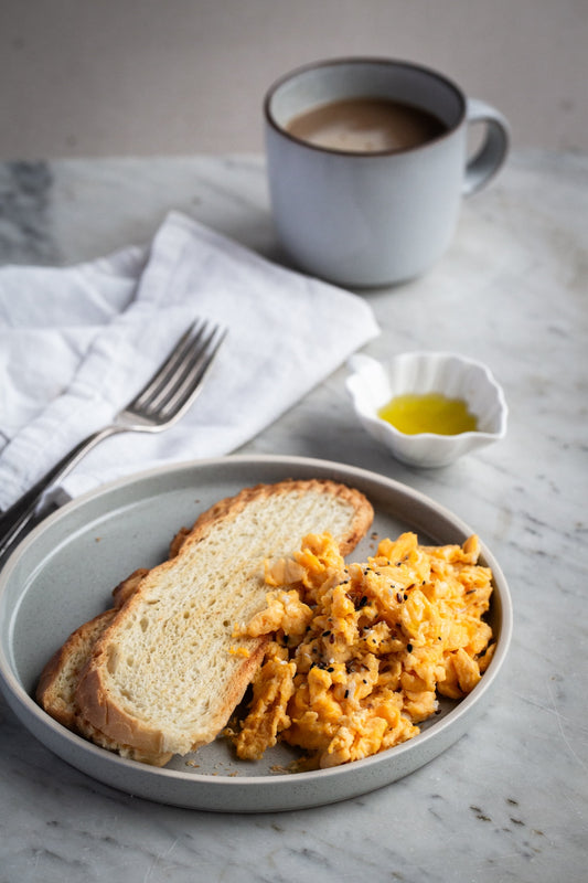 Desayuno scrumbled eggs