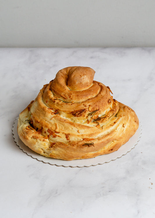 Roll De Ajo, Parmesano Y Romero